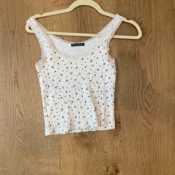 Brandy Melville Tops - Brandy white and blue conner tank